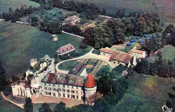 Vue aérienne de l'Abbaye Royale de La Réau